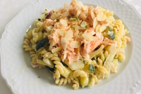 Pasta met zalm, venkel en courgette